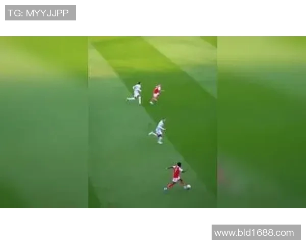 与足球明星共度瞬间的奇幻旅程