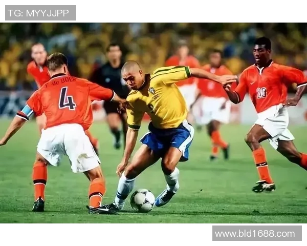 亚洲足球明星闪耀绿茵场展现风采与实力的精彩瞬间