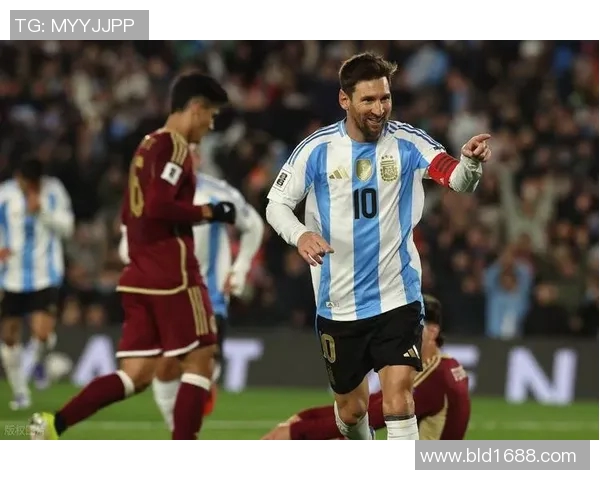 史上最矮小的足球明星是如何在绿茵场上创造传奇的故事与成就